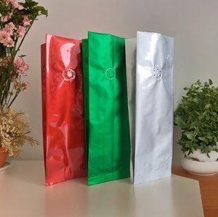 Gusseted center-seal coffee pouch with degassing valve, SILVER, 135х360х35, 1kg